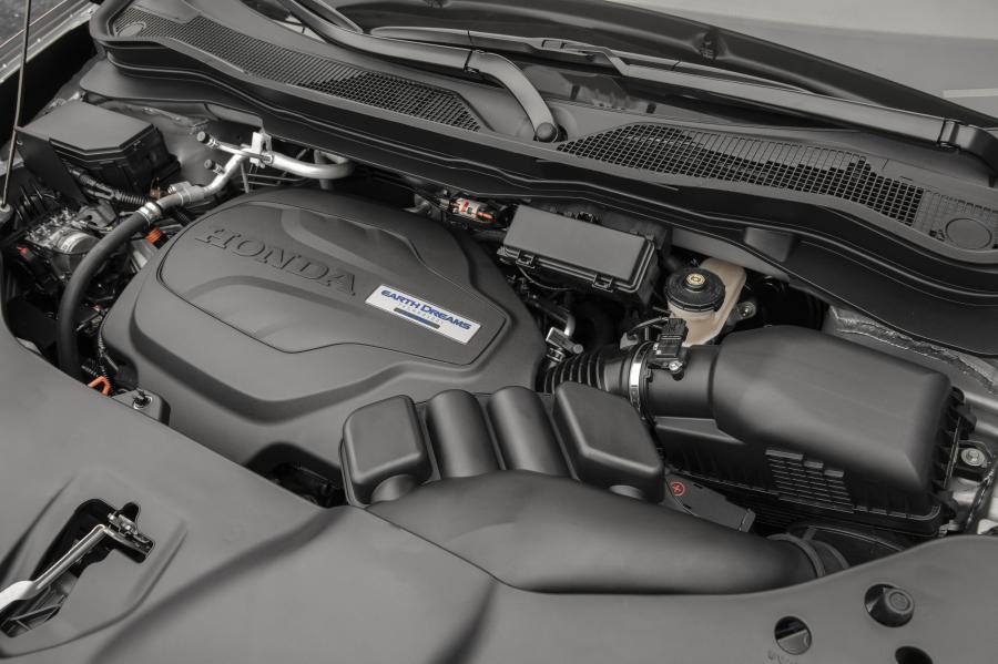 Моторный отсек Honda Passport 2019 года  (фото 23 из 53)